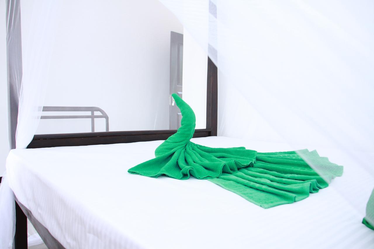 Hotel Mirissa White Plaza Exterior foto