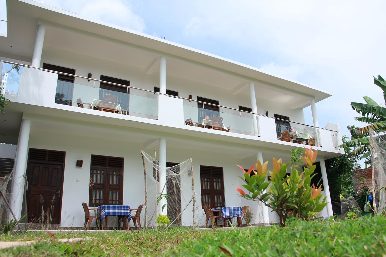 Hotel Mirissa White Plaza Exterior foto